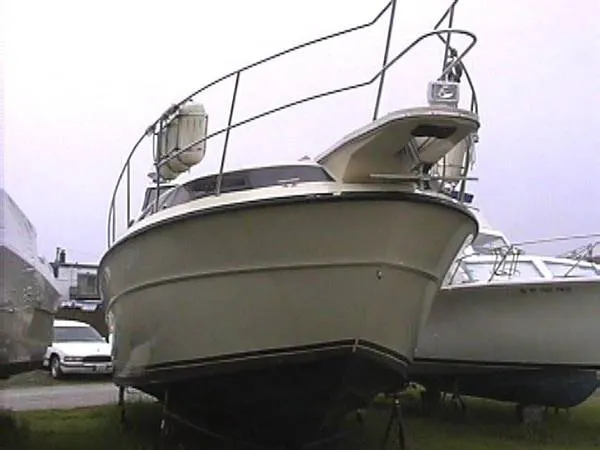 Slide: The Image of Sea Ray Express Cruiser 1981 - 1