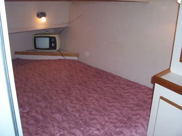 Slide: The Image of Sea Ray 340 Sedan Bridge 1989 - 11