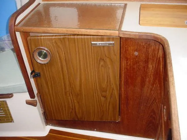 Slide: The Image of Hunter Sloop 1979 - 6