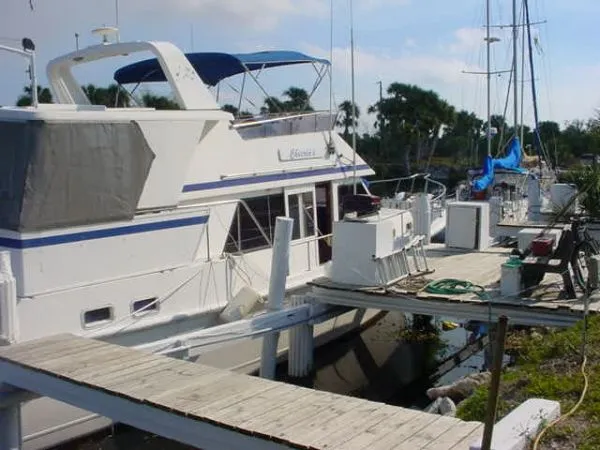 Slide: The Image of Present Cockpit Motoryacht 1986 - 0