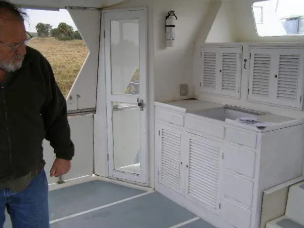 Slide: The Image of Present Cockpit Motoryacht 1986 - 6