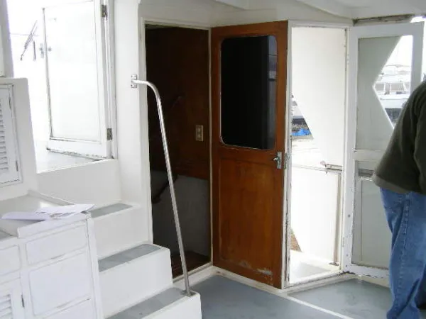 Slide: The Image of Present Cockpit Motoryacht 1986 - 7
