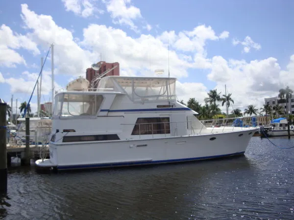 Slide: The Image of Marine Trader Tradewinds Sundeck 1988 - 0