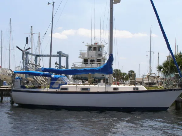 Slide: The Image of Pearson 365 Sloop 1976 - 0