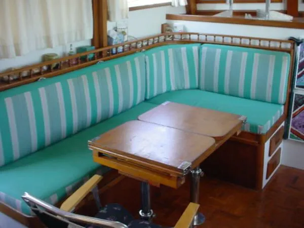 Slide: The Image of Marine Trader Double Cabin 1982 - 7
