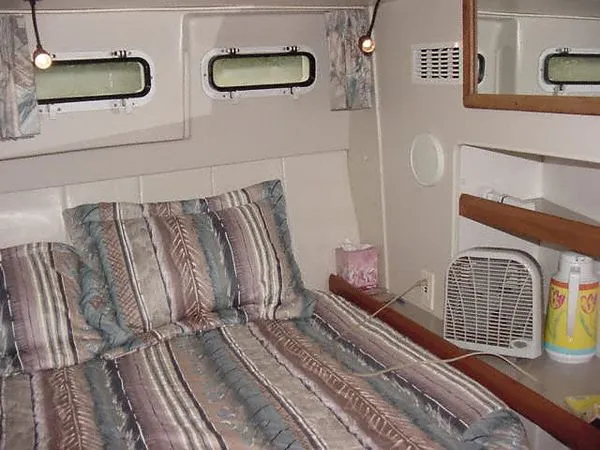 Slide: The Image of Mainship Motoryacht 1995 - 10