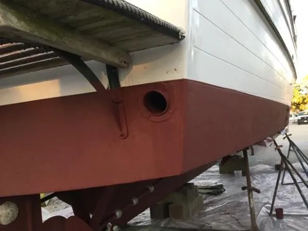 Slide: The Image of Marine Trader Sundeck 1984 - 3