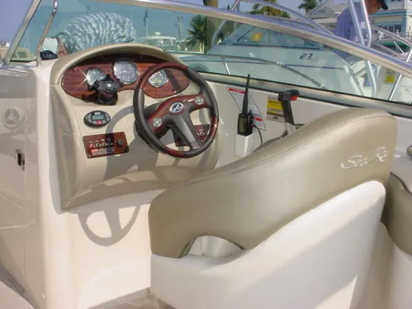 Slide: The Image of Sea Ray 220 Sundeck 2006 - 7
