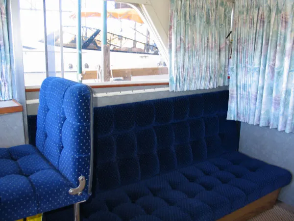 Slide: The Image of Chris-Craft Commander Sports Cruiser 1973 - 6