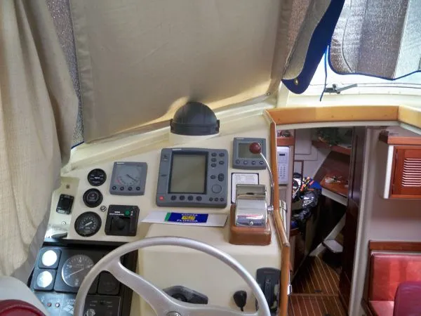 Slide: The Image of Covey Island Motorcruiser 1998 - 5