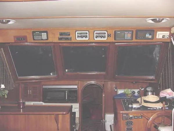 Slide: The Image of Oceania Motor Yacht 1986 - 5