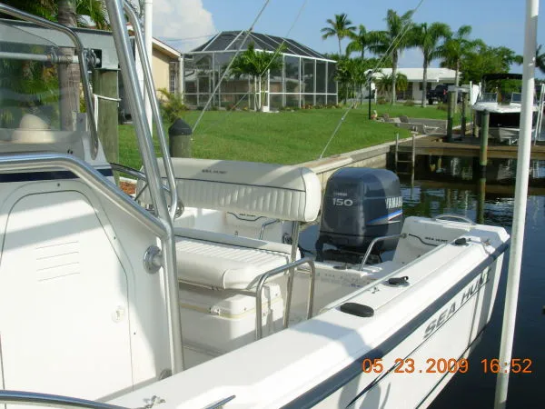 Slide: The Image of Sea Hunt Triton 202 2004 - 2