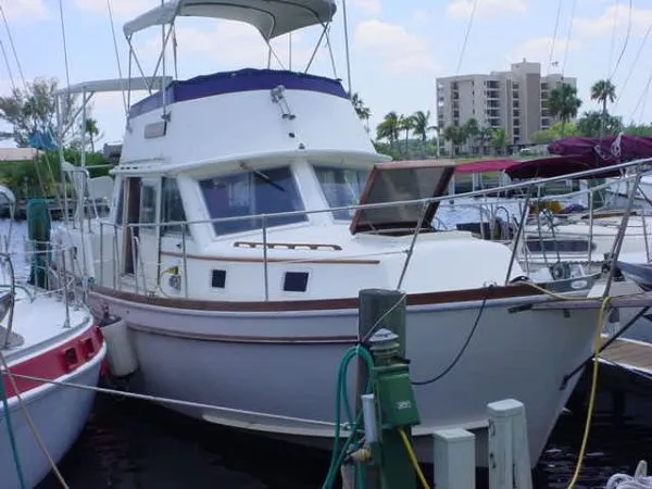 Slide: The Image of Gulfstar Sundeck Trawler MKII 1975 - 0