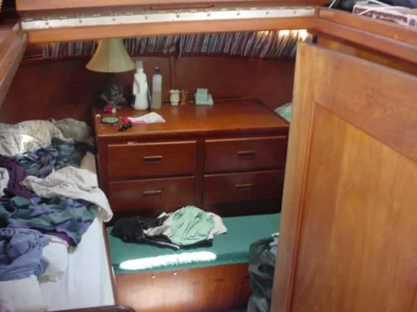 Slide: The Image of Gulfstar Sundeck Trawler MKII 1975 - 3