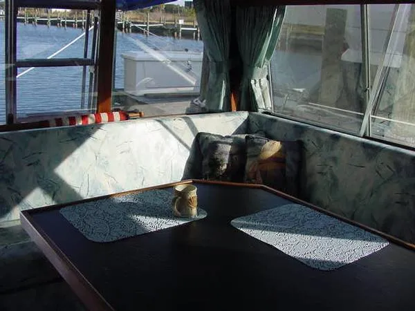 Slide: The Image of Bayliner Sedan Convertible 1987 - 4