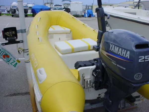Slide: The Image of Nautica 2005 - 0