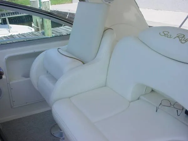 Slide: The Image of Sea Ray Sundancer 1999 - 2