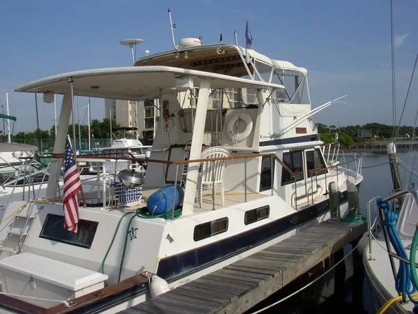 Slide: The Image of Californian Motor Yacht w/Cockpit 1987 - 0