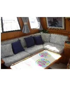 Slide: The Image of Californian Motor Yacht w/Cockpit 1987 - 4