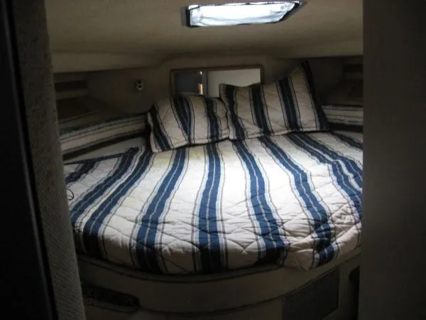 Slide: The Image of Sea Ray Express Cruiser 1992 - 3
