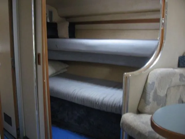 Slide: The Image of Sea Ray Express Cruiser 1992 - 4