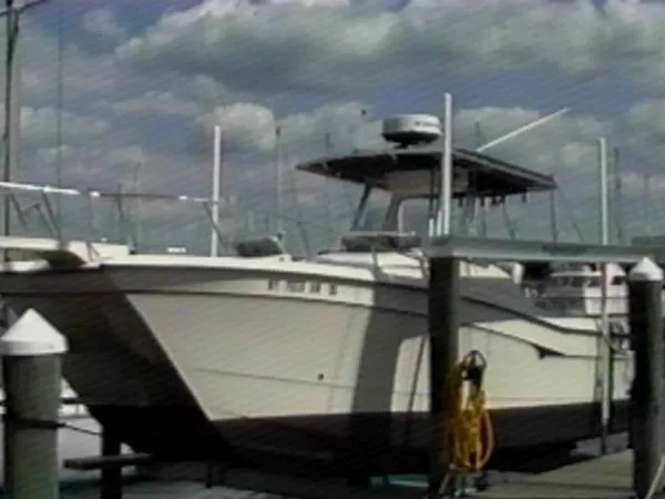 Slide: The Image of Grady-White X-26 Tigercat 2000 - 0