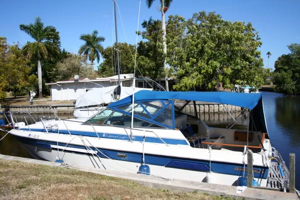 Slide: The Image of Chris-Craft 336 Mid-Cabin Express 1985 - 0
