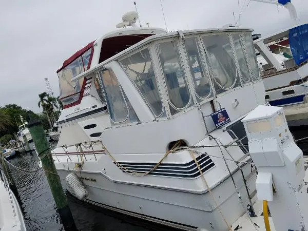 Slide: The Image of Sea Ray 440 Aft Cabin 1988 - 0