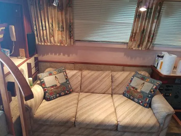 Slide: The Image of Sea Ray 440 Aft Cabin 1988 - 4
