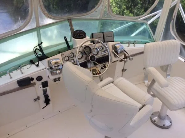 Slide: The Image of Bertram Flybridge Cruiser 1983 - 3