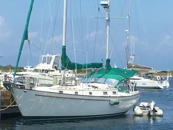 Slide: The Image of Pearson 424 Ketch 1981 - 0