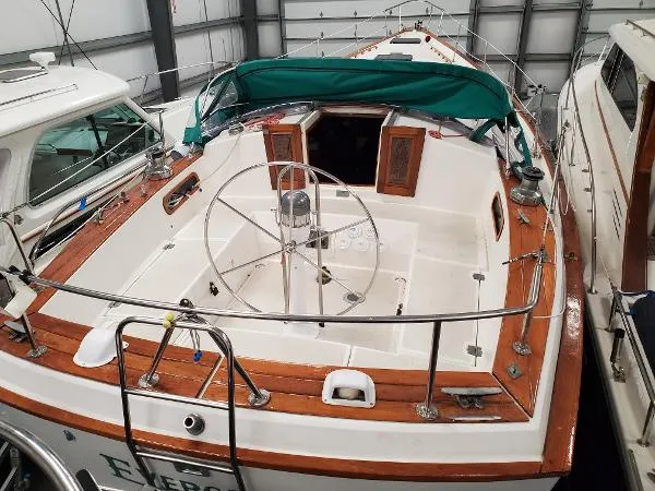 Slide: The Image of Pearson 424 Ketch 1981 - 11