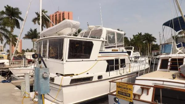 Slide: The Image of Heritage East Sundeck Trawler 1986 - 0