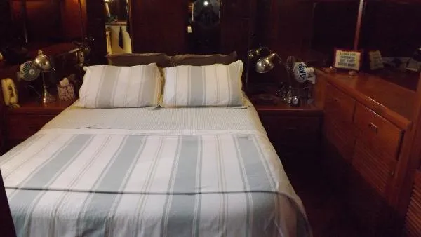 Slide: The Image of Heritage East Sundeck Trawler 1986 - 3