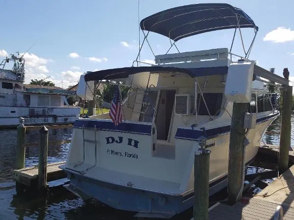 Slide: The Image of Tollycraft SPORT CRUISER 1986 - 3
