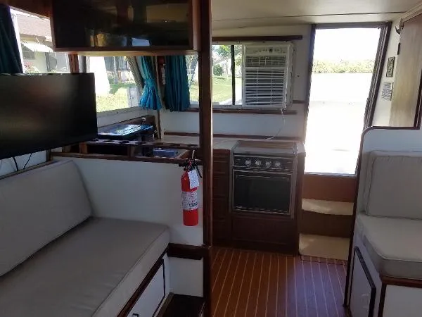 Slide: The Image of Tollycraft SPORT CRUISER 1986 - 8