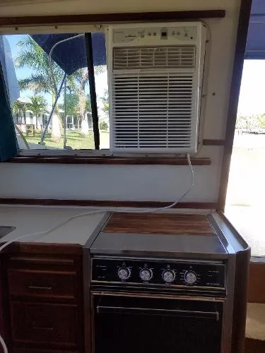 Slide: The Image of Tollycraft SPORT CRUISER 1986 - 9