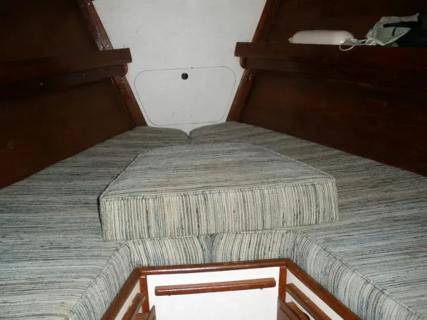 Slide: The Image of Columbia 10.7 Meter Sloop 1978 - 6