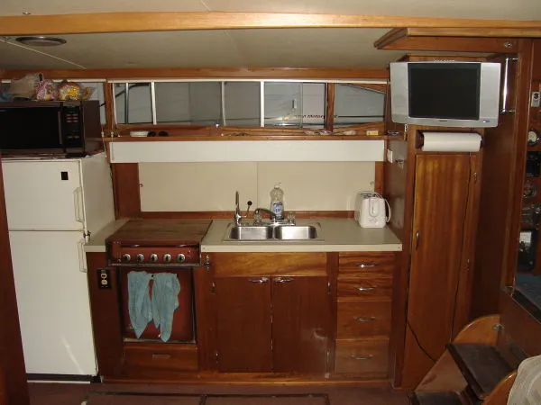Slide: The Image of Chris-Craft Roamer 1968 - 6