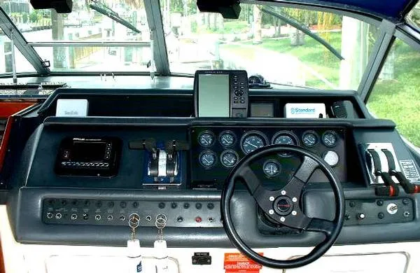 Slide: The Image of Sea Ray Express Cruiser 1991 - 5