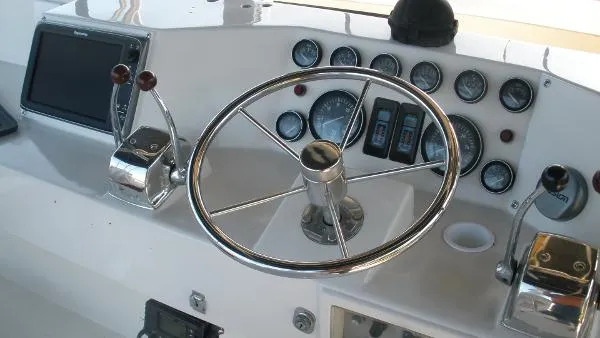 Slide: The Image of Ocean Alexander 420 Sport Sedan 1990 - 7