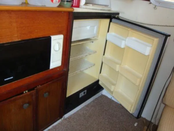Slide: The Image of Trojan HOUSEBOAT DIESEL 1970 - 3