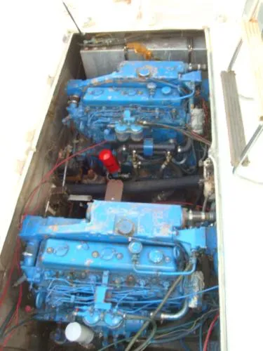 Slide: The Image of Trojan HOUSEBOAT DIESEL 1970 - 9