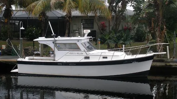 Slide: The Image of Luhrs/Alura 30 Alura Classic 1989 - 0