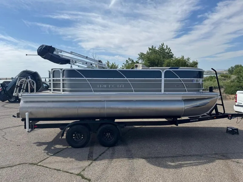 Slide: The Image of Forest River 22LE 2022 - 14