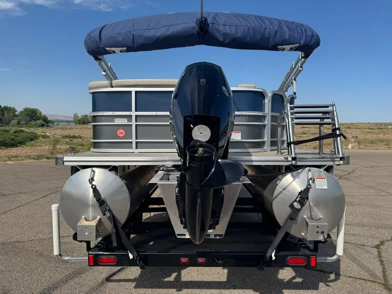 Slide: The Image of Forest River 22LE 2022 - 19