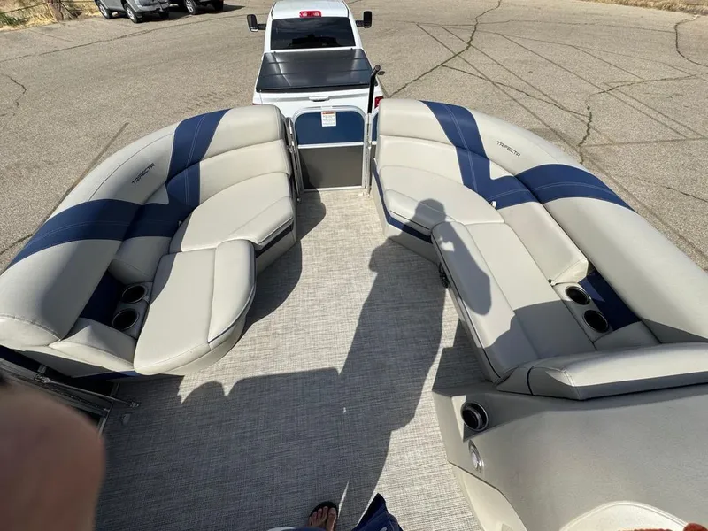 Slide: The Image of Forest River 22LE 2022 - 5