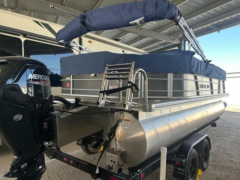 Slide: The Image of Forest River 22LE 2022 - 9