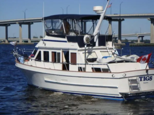 Slide: The Image of Ocean Alexander DC Trawler-Twins 1985 - 0