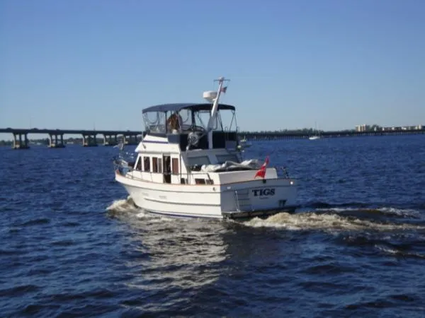 Slide: The Image of Ocean Alexander DC Trawler-Twins 1985 - 2